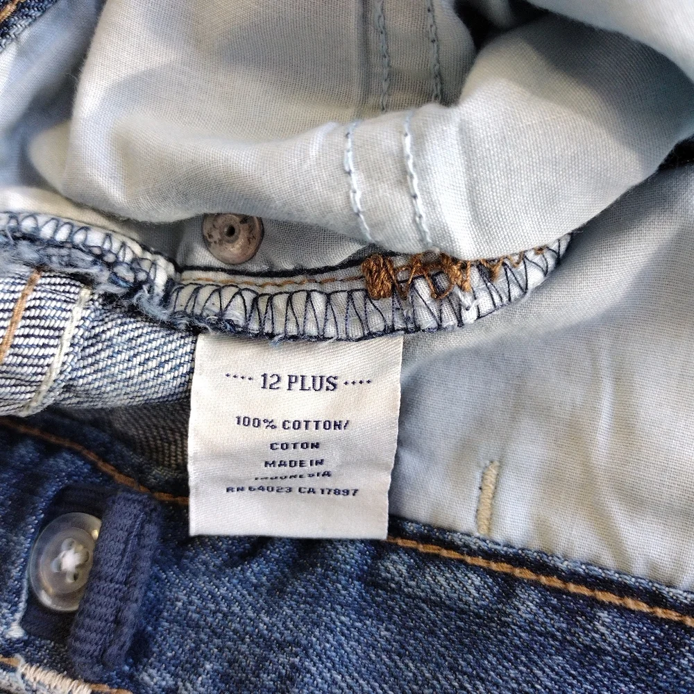 NWT Old Navy Junior Girlfriend Classic Rise Flare Jeans - Adj Waist - 12 Plus